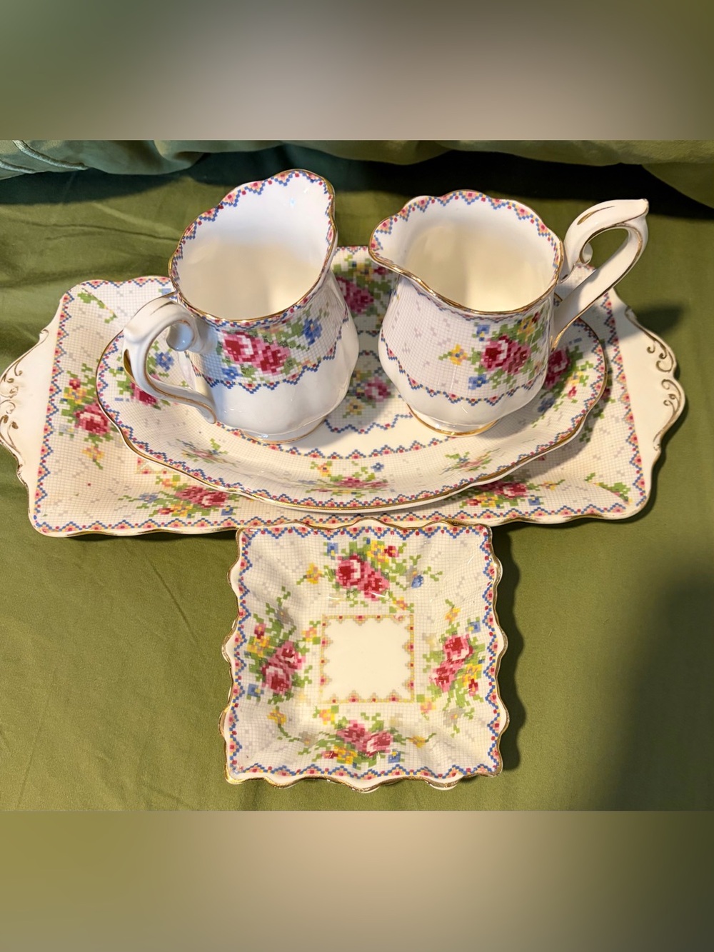 Vintage Royal Albert Petite Point Bone China Needlepoint 5 Piece Tea Set